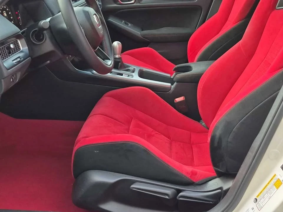 2025 Honda FL5 Civic Type R - Image 14 of 16