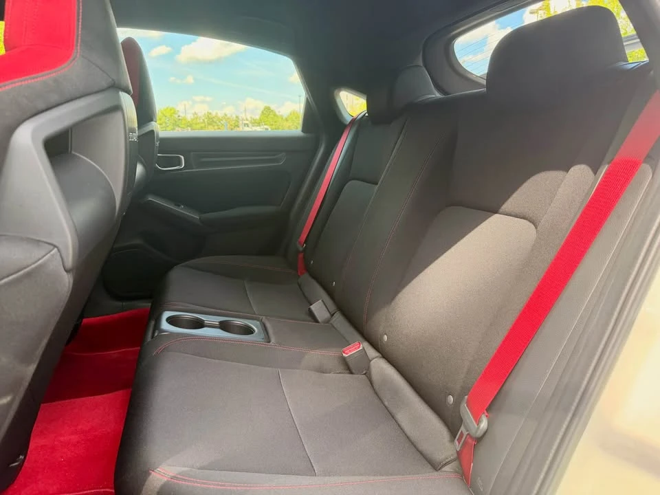 2025 Honda FL5 Civic Type R - Image 12 of 15