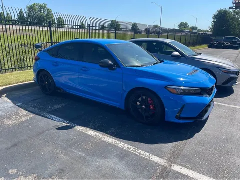 2025 Honda FL5 Civic Type R - Image 2 of 8