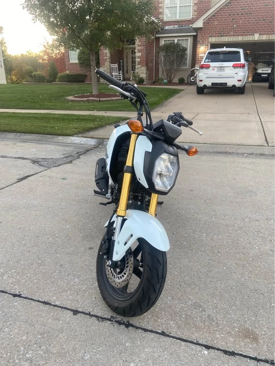 2025 Honda Motorcycles - Image 2 of 7