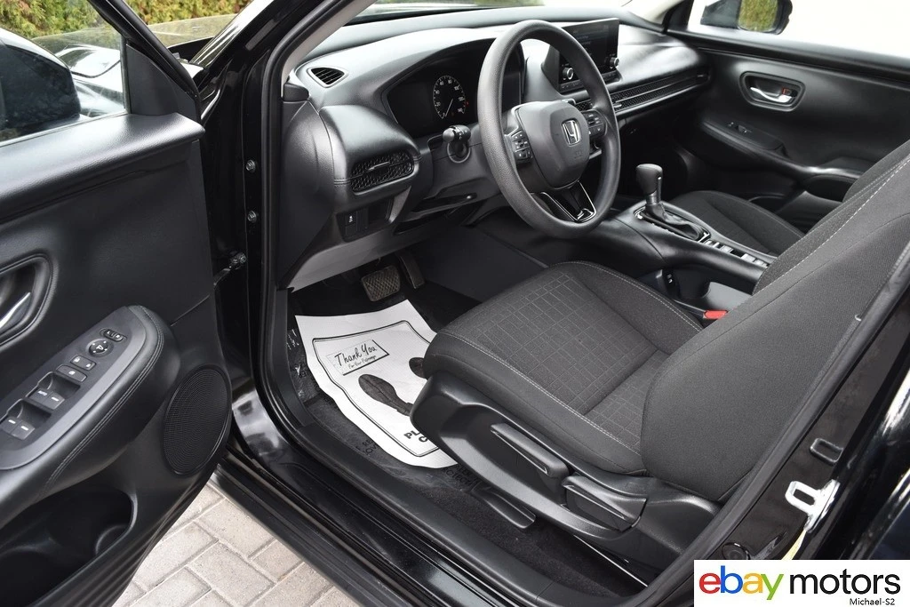 2025 Honda HR-V 3rd Gen - Image 11 of 21