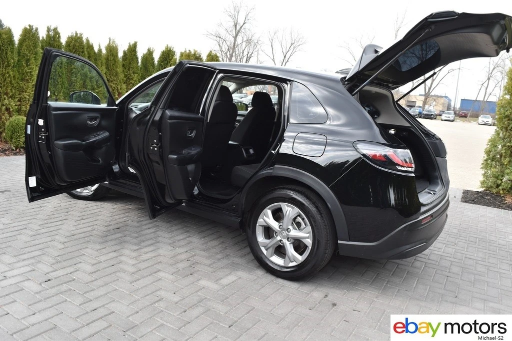 2025 Honda HR-V 3rd Gen - Image 19 of 21