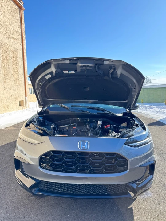 2025 Honda HR-V 3rd Gen - Image 16 of 18