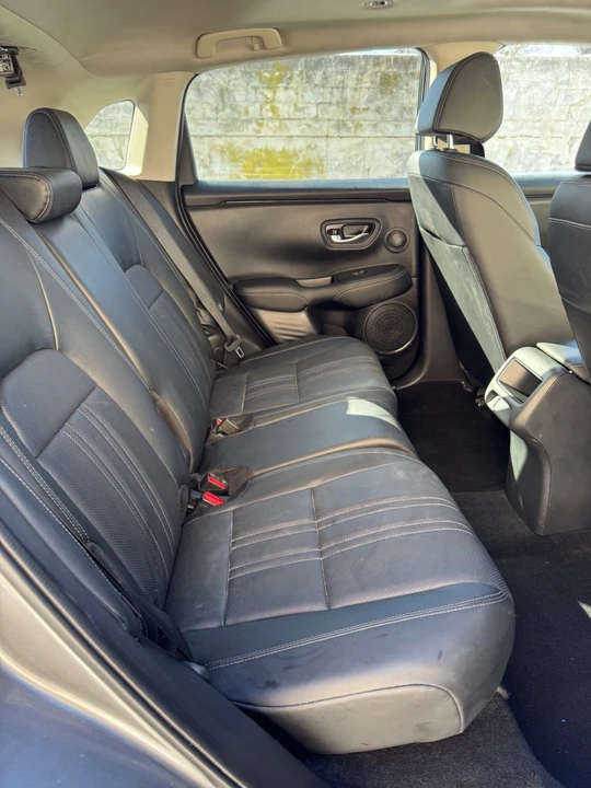 2025 Honda HR-V 3rd Gen - Image 13 of 18