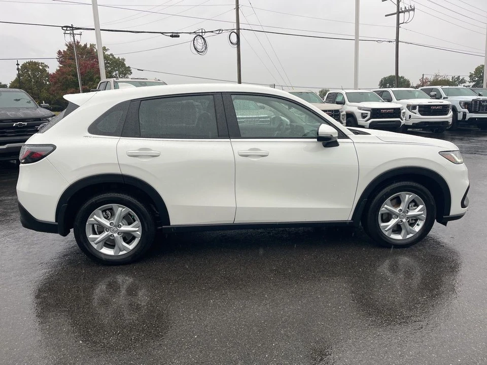 2025 Honda HR-V 3rd Gen - Image 6 of 21