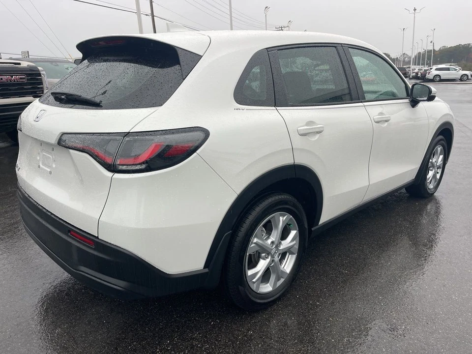2025 Honda HR-V 3rd Gen - Image 5 of 21