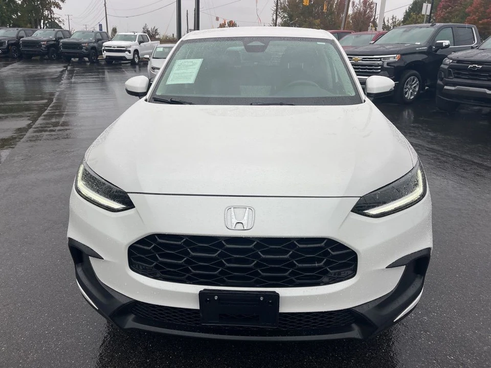 2025 Honda HR-V 3rd Gen - Image 8 of 21
