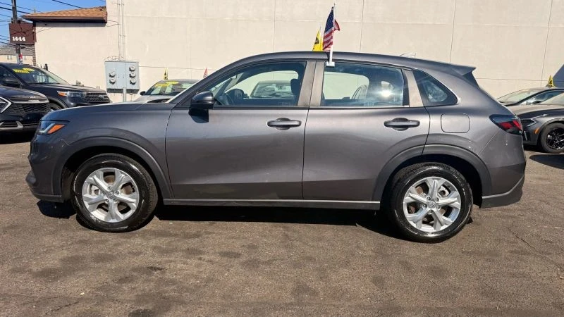 2025 Honda HR-V 3rd Gen - Image 10 of 12