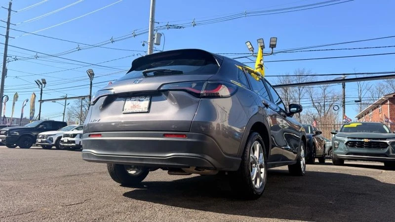 2025 Honda HR-V 3rd Gen - Image 9 of 12