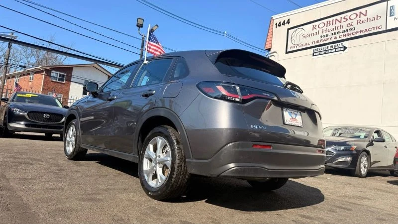 2025 Honda HR-V 3rd Gen - Image 8 of 12