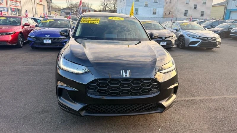 2025 Honda HR-V 3rd Gen - Image 3 of 12