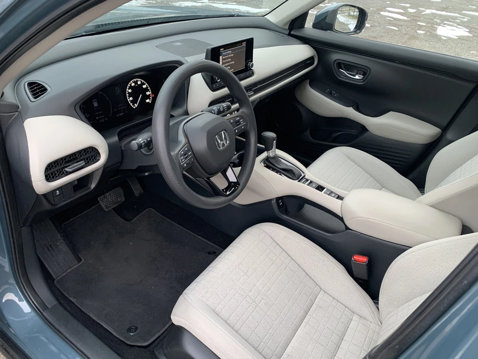 2025 Honda HR-V 3rd Gen - Image 11 of 21