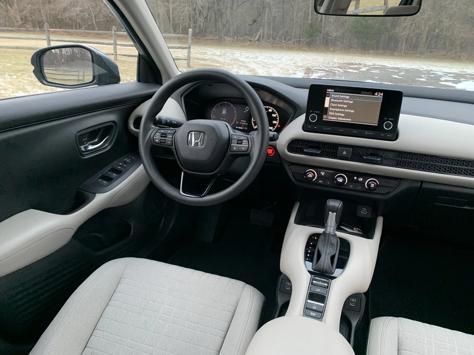 2025 Honda HR-V 3rd Gen - Image 19 of 21