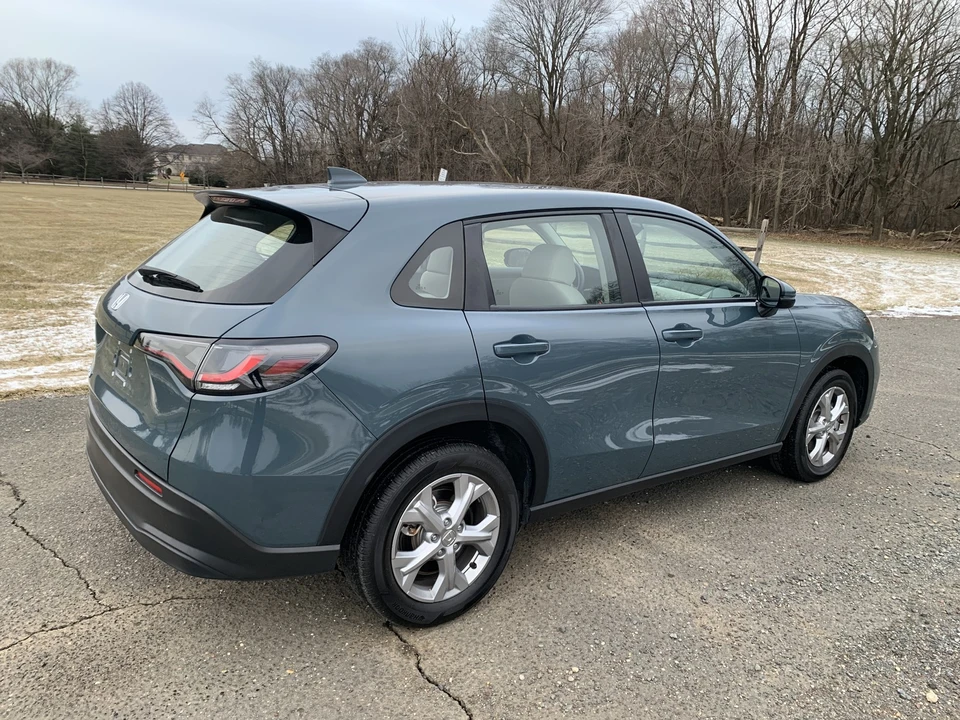 2025 Honda HR-V 3rd Gen - Image 5 of 21