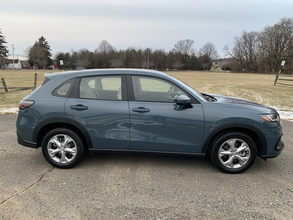 2025 Honda HR-V 3rd Gen - Image 4 of 21