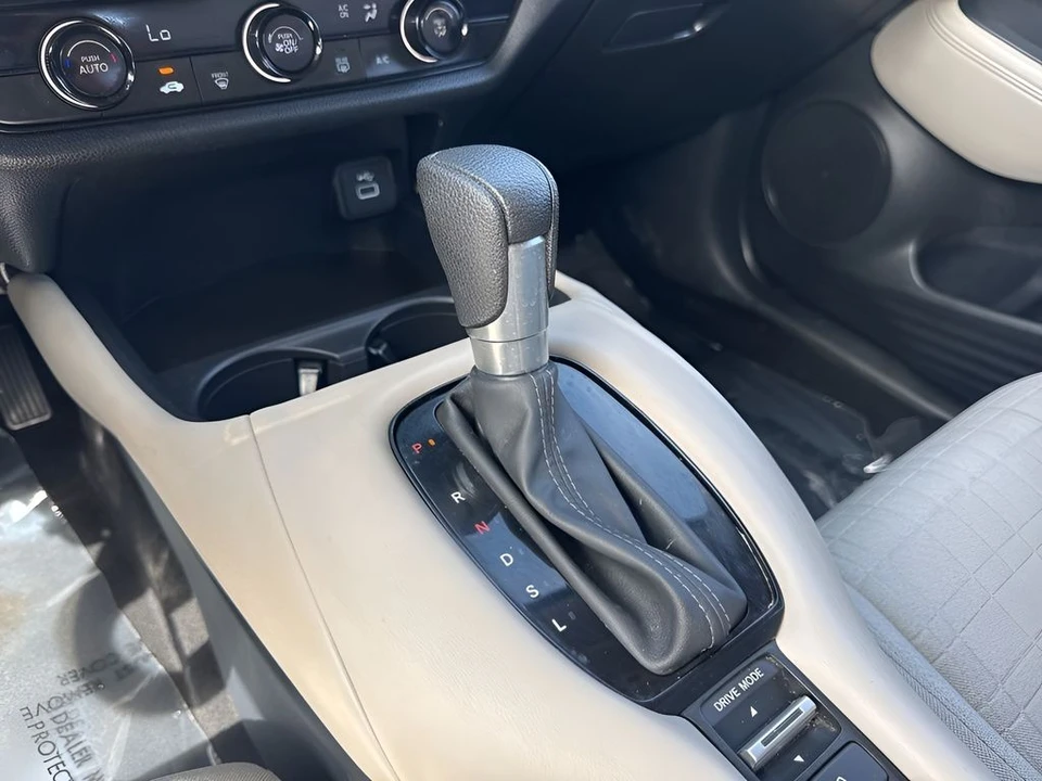 2025 Honda HR-V 3rd Gen - Image 15 of 21