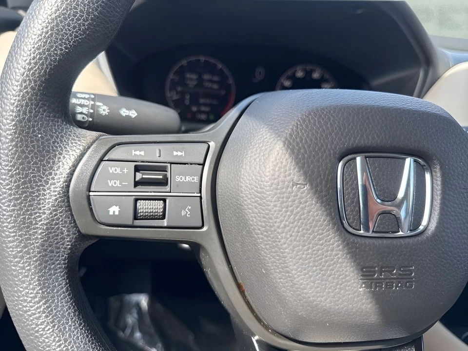 2025 Honda HR-V 3rd Gen - Image 13 of 21