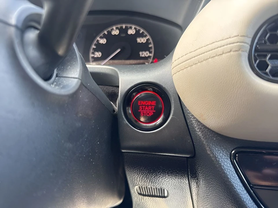 2025 Honda HR-V 3rd Gen - Image 19 of 21