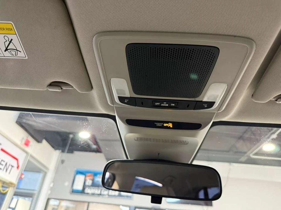 2025 Honda HR-V 3rd Gen - Image 19 of 21