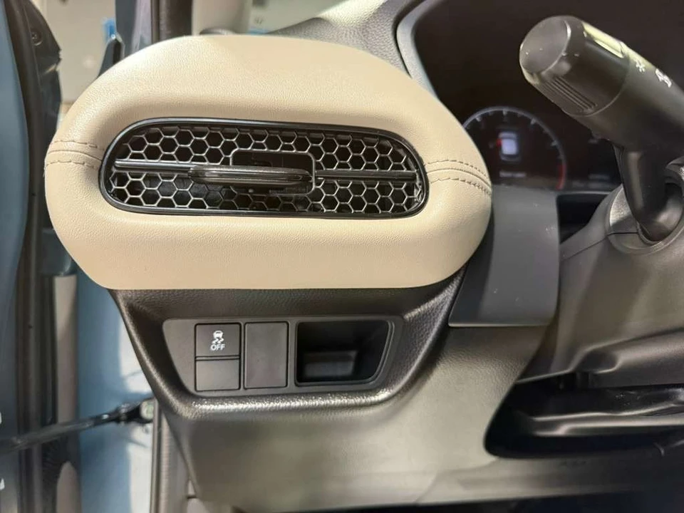 2025 Honda HR-V 3rd Gen - Image 21 of 21