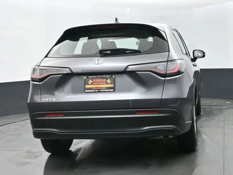 2025 Honda HR-V 3rd Gen - Image 8 of 12