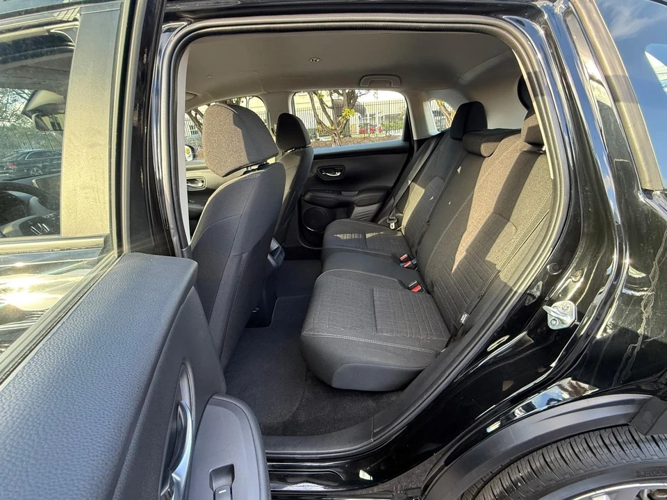 2025 Honda HR-V 3rd Gen - Image 11 of 15