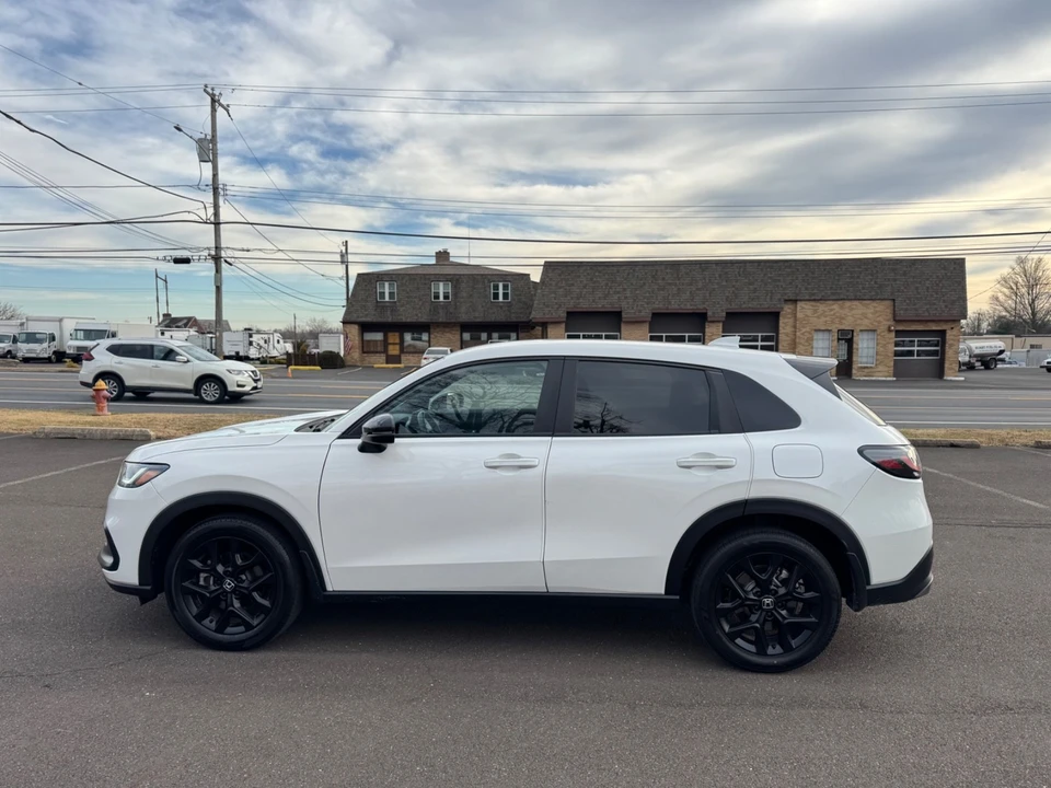 2025 Honda HR-V 3rd Gen - Image 8 of 20