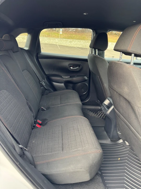 2025 Honda HR-V 3rd Gen - Image 16 of 20