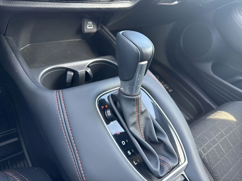 2025 Honda HR-V 3rd Gen - Image 15 of 31