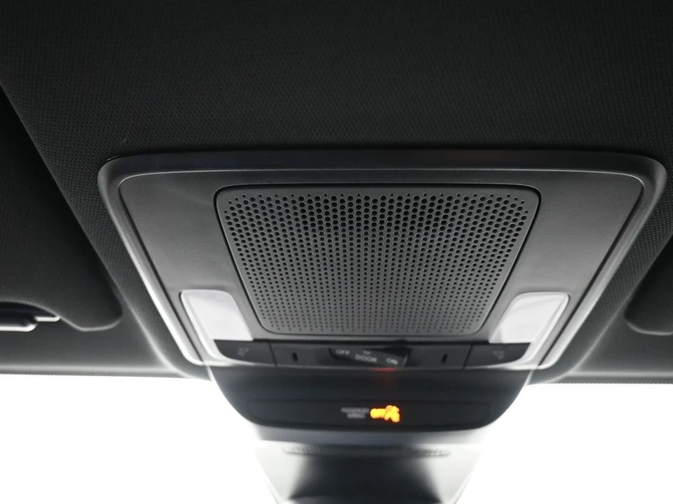 2025 Honda HR-V 3rd Gen - Image 17 of 21