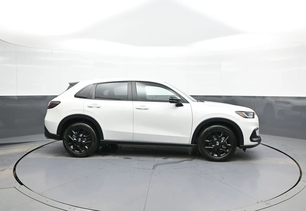 2025 Honda HR-V 3rd Gen - Image 5 of 21