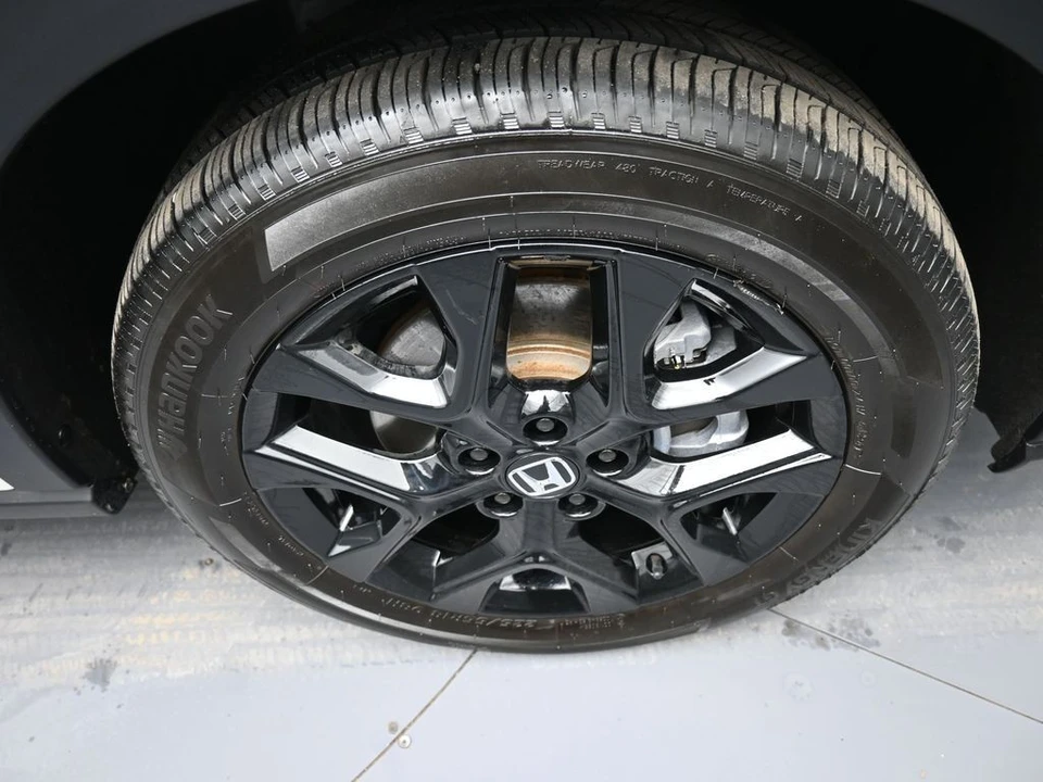 2025 Honda HR-V 3rd Gen - Image 13 of 21