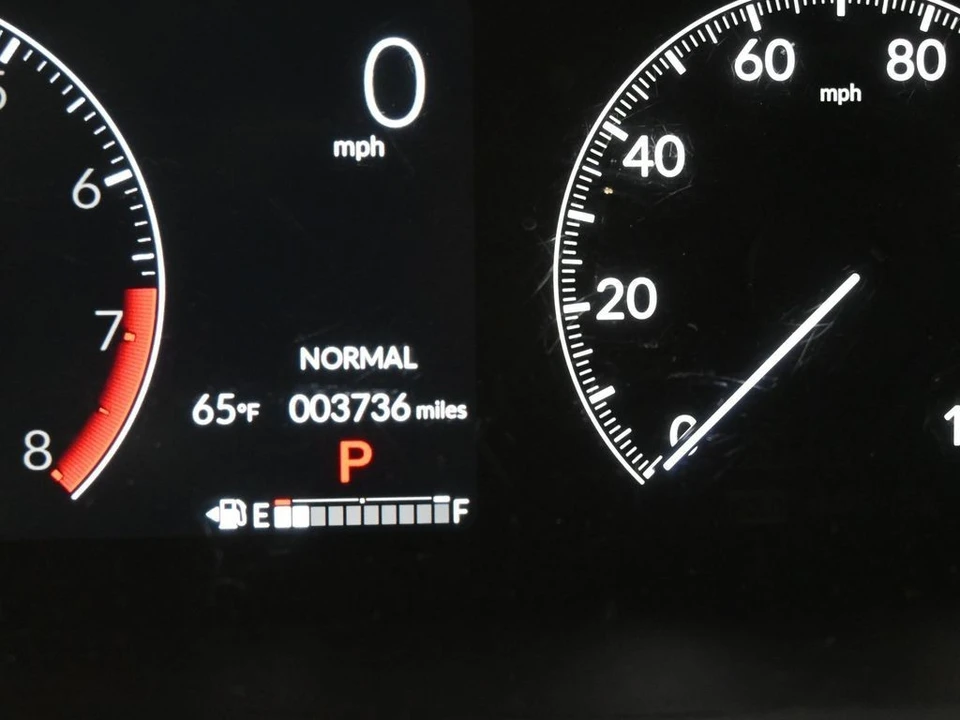 2025 Honda HR-V 3rd Gen - Image 16 of 21