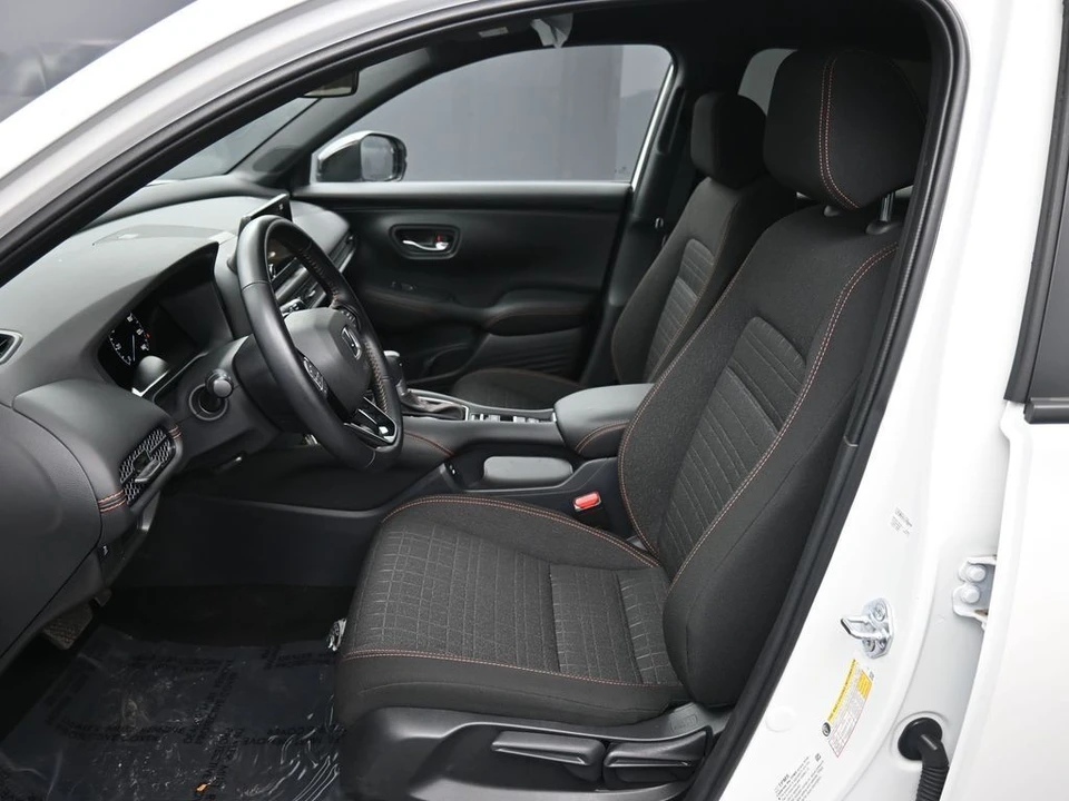 2025 Honda HR-V 3rd Gen - Image 18 of 21