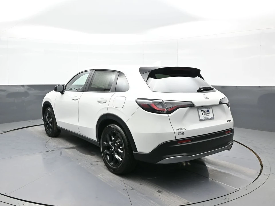 2025 Honda HR-V 3rd Gen - Image 8 of 21