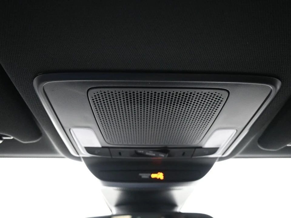 2025 Honda HR-V 3rd Gen - Image 17 of 21