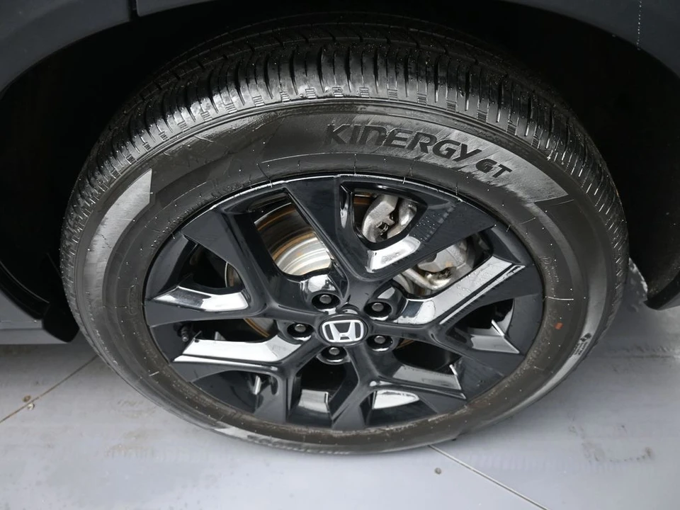2025 Honda HR-V 3rd Gen - Image 15 of 21
