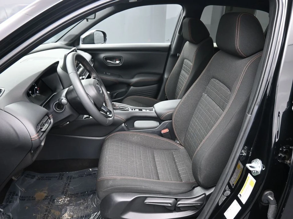 2025 Honda HR-V 3rd Gen - Image 18 of 21