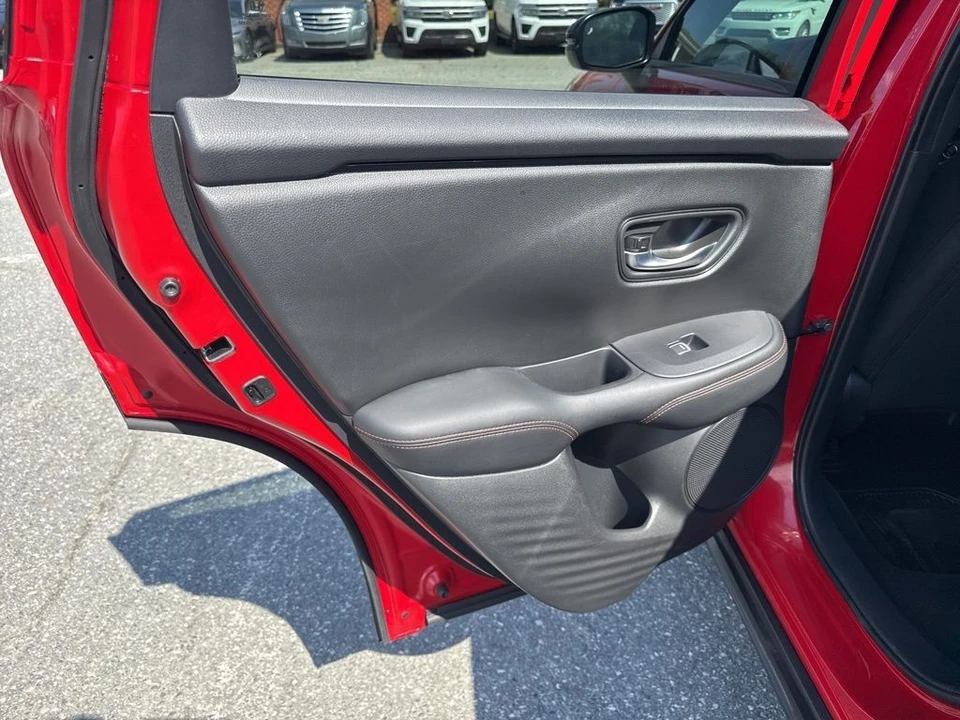2025 Honda HR-V 3rd Gen - Image 26 of 31