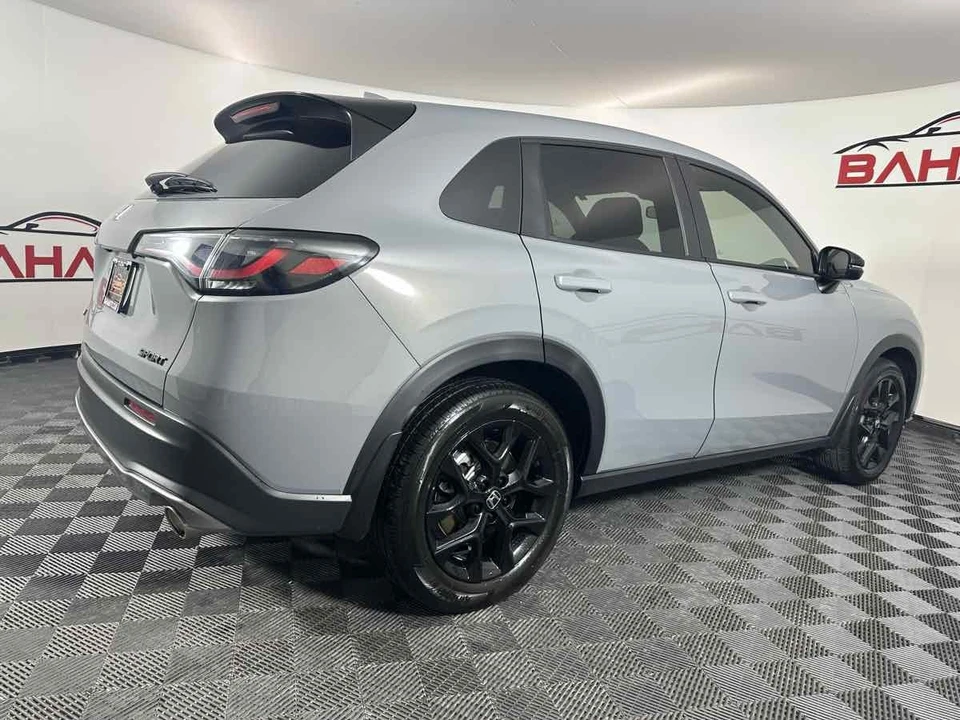 2025 Honda HR-V 3rd Gen - Image 9 of 21