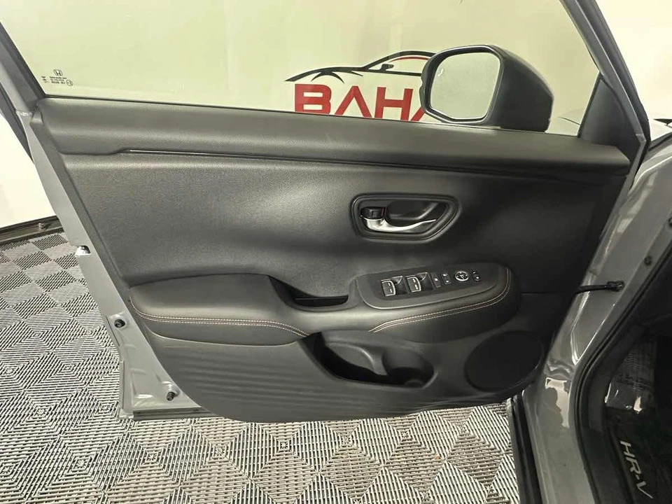 2025 Honda HR-V 3rd Gen - Image 15 of 21