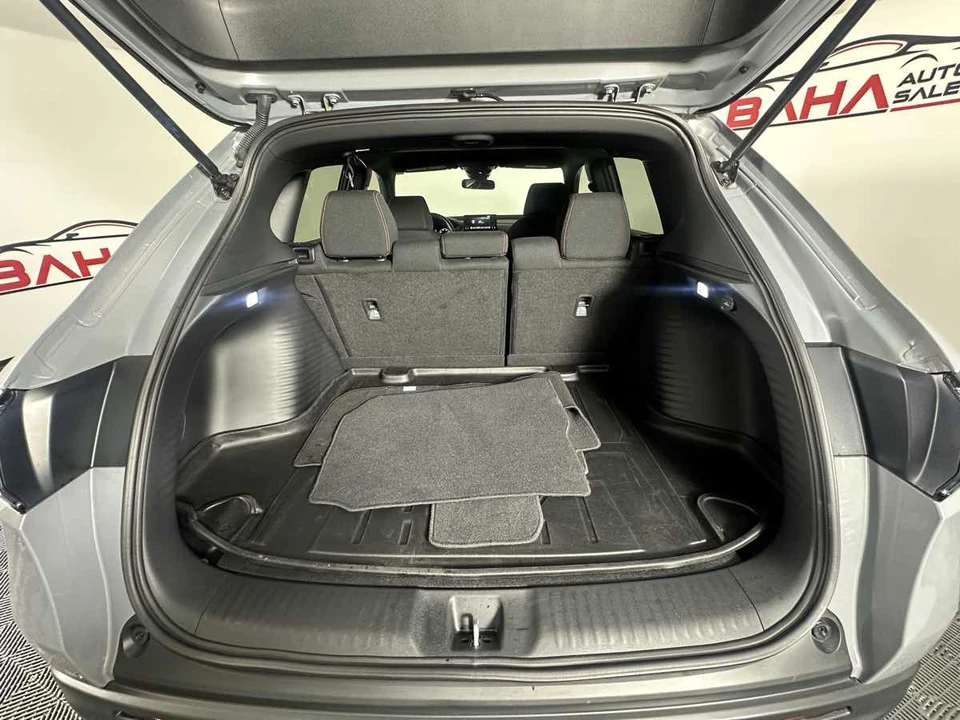 2025 Honda HR-V 3rd Gen - Image 19 of 21