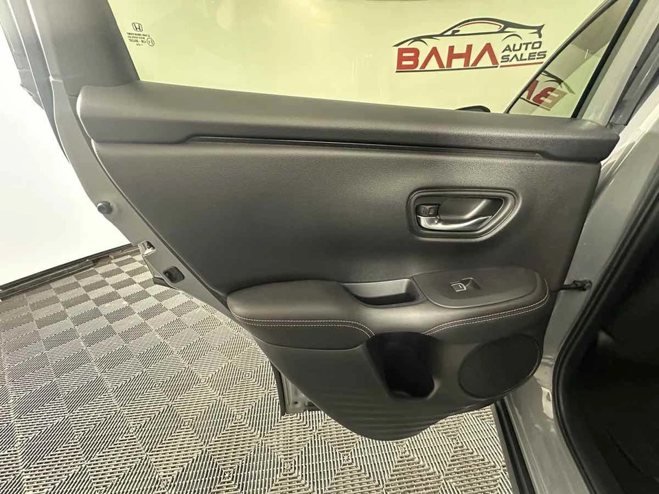 2025 Honda HR-V 3rd Gen - Image 17 of 21
