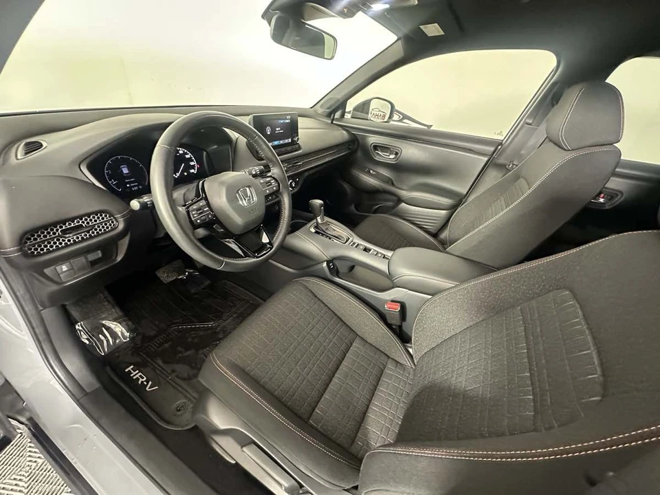 2025 Honda HR-V 3rd Gen - Image 20 of 21