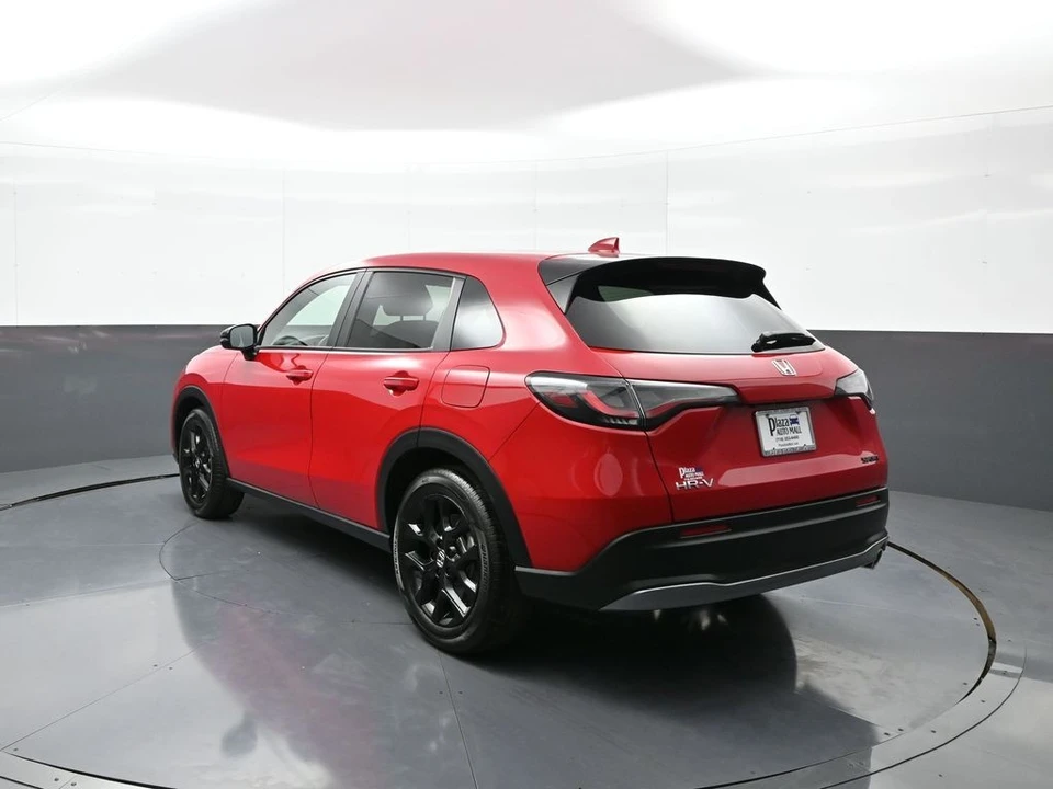 2025 Honda HR-V 3rd Gen - Image 8 of 12