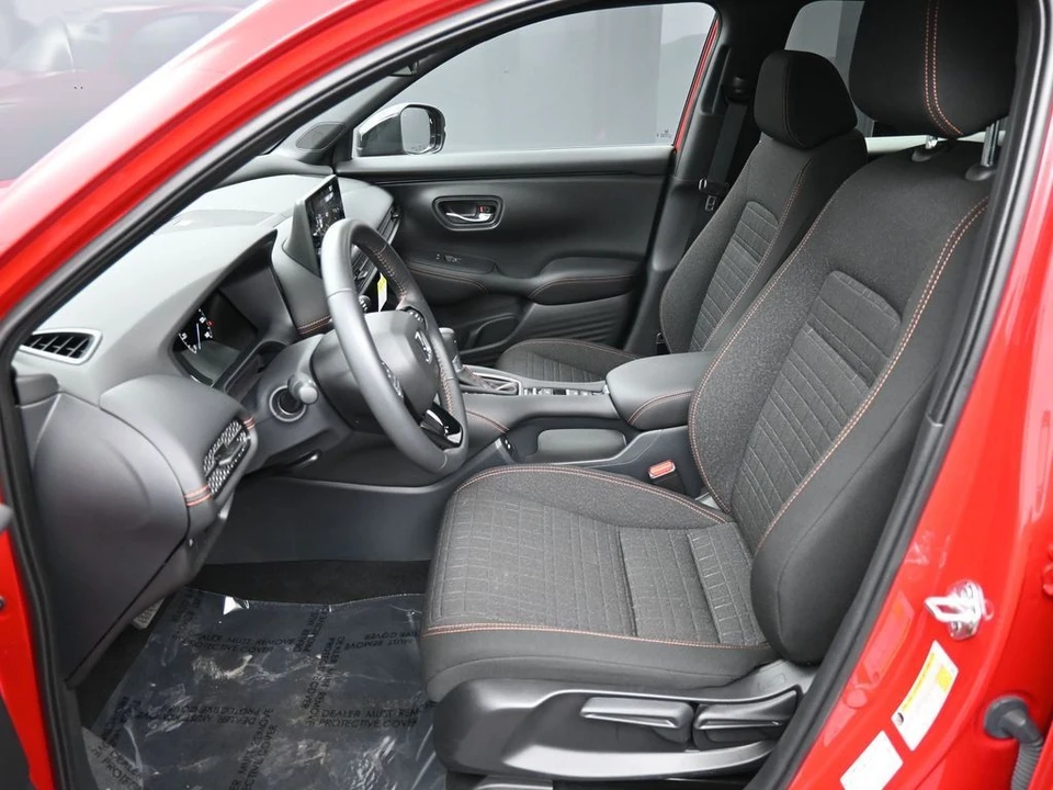 2025 Honda HR-V 3rd Gen - Image 18 of 21