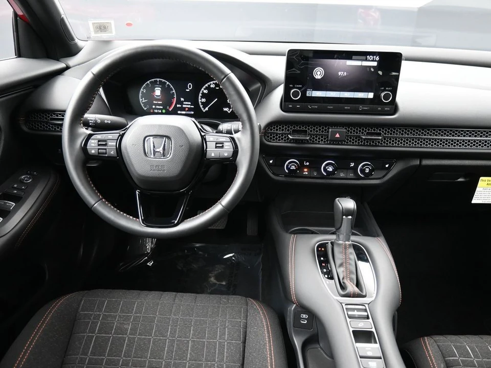 2025 Honda HR-V 3rd Gen - Image 19 of 21