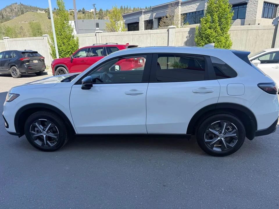 2025 Honda HR-V 3rd Gen - Image 7 of 15