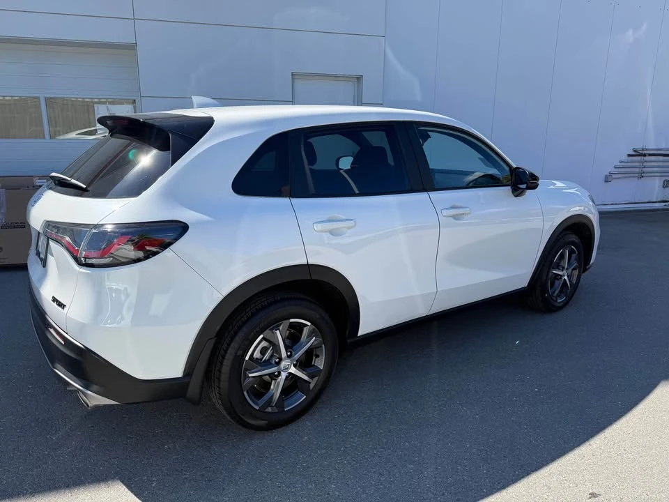 2025 Honda HR-V 3rd Gen - Image 4 of 15
