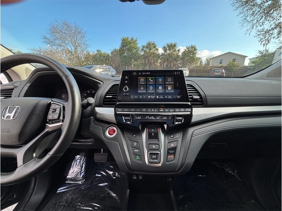 2025 Honda Odyssey - Image 11 of 21